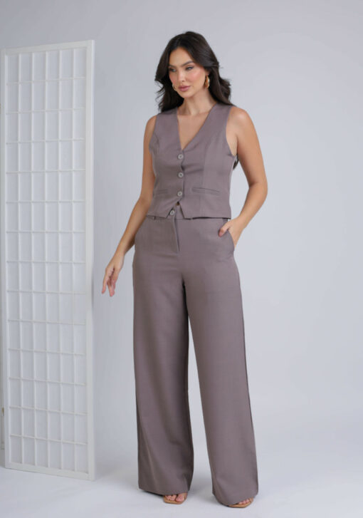 Women's Vest and Tailored Trousers Set - Elegant Fashion - Image 3